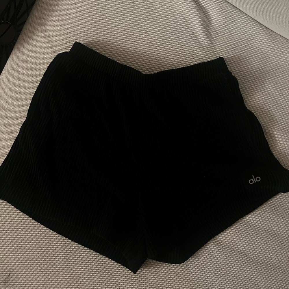 Alo Muse Shorts
